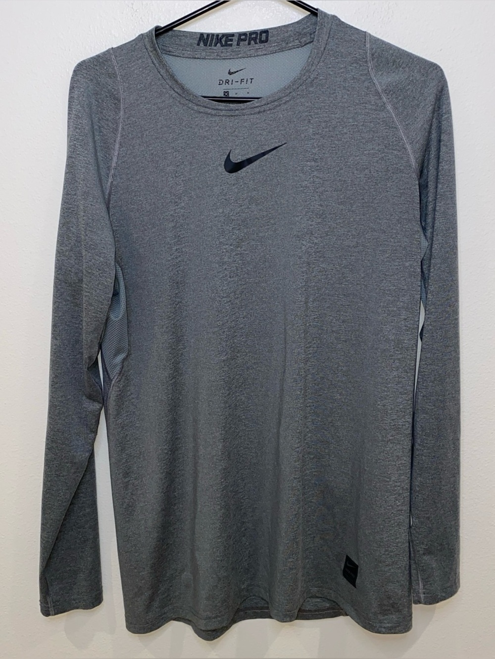 Nike Pro Dri-FIT Slim Long Sleeve Fitness Top Men’s M Gray Stretchy Gym Work Out